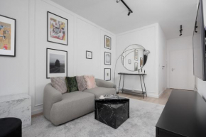Minimalist Studio near Rondo Daszyńskiego by Noclegi Renters